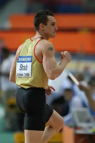 历数田径悍将个性纹身 兽纹数字汉字全招呼(图)