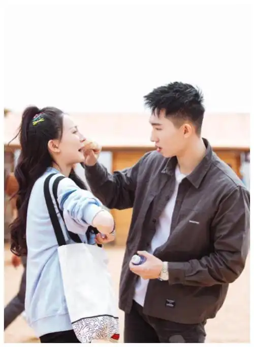 《女儿们的恋爱》张豆豆被pua?网友分析于家翊的套路,吐槽其