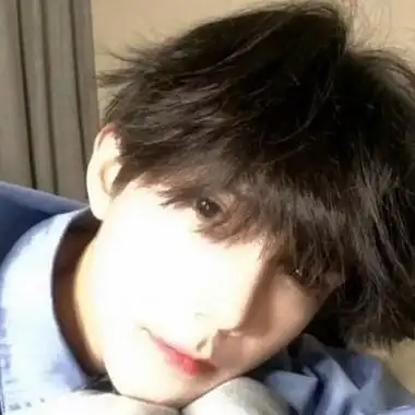 自拍帅气男生头像真实