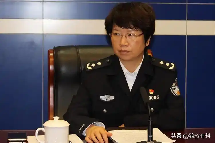 但其中有一条引发了众人的好奇就是章丽婕曾经接受过非法美容服务.