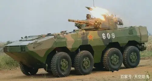 中国陆军zbl-08"雪豹"轮式步兵战车,完胜美国布车吕奖车
