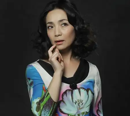 【图】还珠格格皇后扮演者戴春荣嫁女儿 容嬷嬷千里赶来现场送祝福