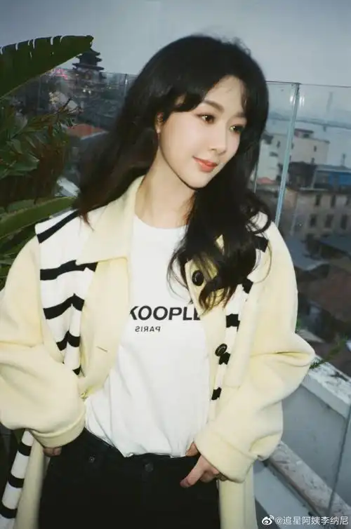 高卿尘 | 谭松韵 | 杨蓉 | 杨紫 | 虞书欣 | 张艺兴 | 张子枫