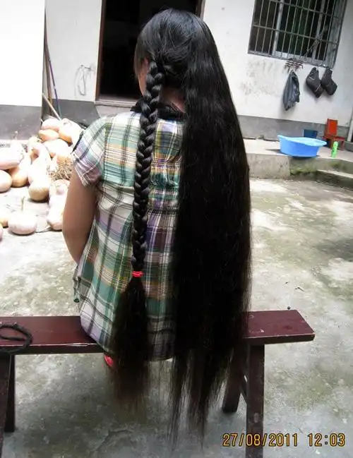 剪下农村小媳妇一米多长的粗黑辫子(5)