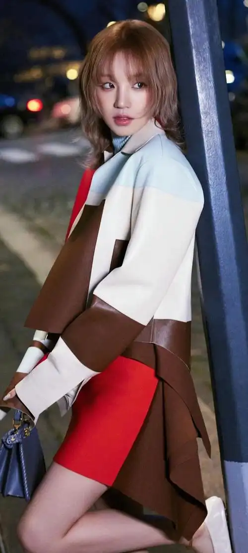 美女系列壁纸第491期——宋雨琦,以其独特的魅力再次点亮了我们的视线