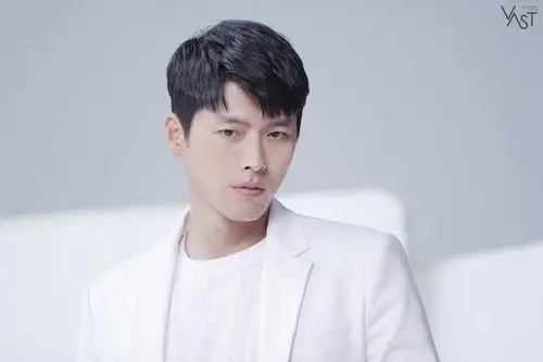 《爱的迫降》玄彬广告花絮曝光 360度无死角引惊呼:不愧是"公共财产"!