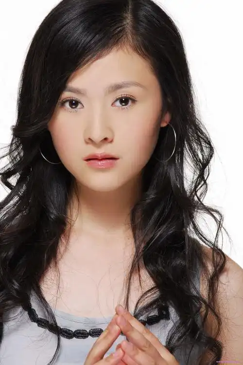 即使在恋爱关系中,他也获得了幸福,并且娶了了女演员王琦.