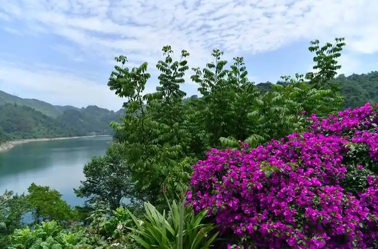 湖北恩施尘封山水护环境