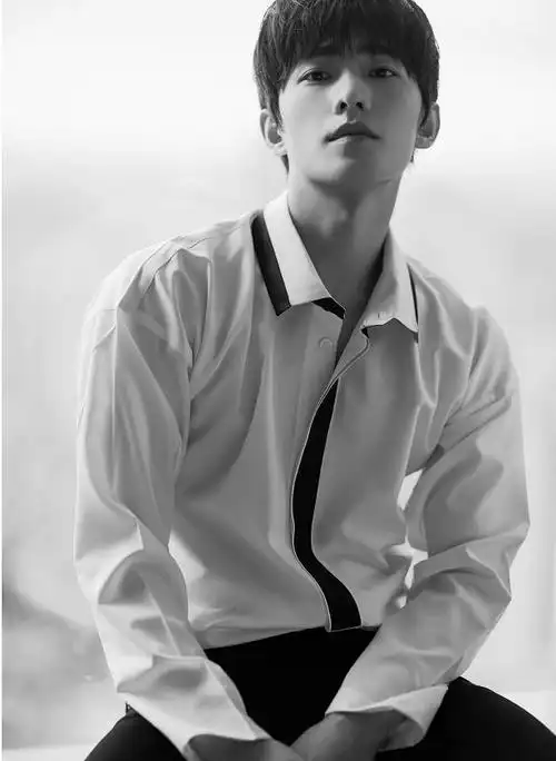 白衬衫帅哥大赛你心目中的白衬衫男神谁最帅一起为他打榜吧