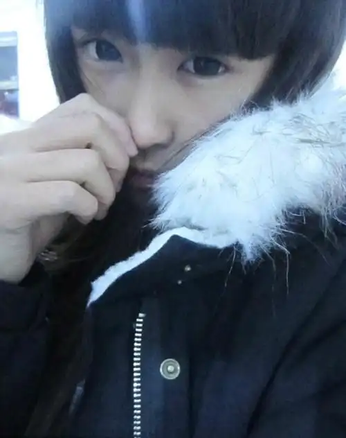 女生照片同一个人 5张