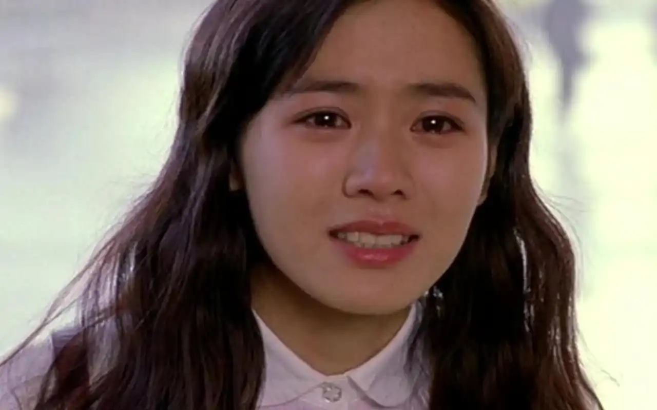 《假如爱有天意》经典片段——孙艺珍 赵寅成雨天图书馆相遇