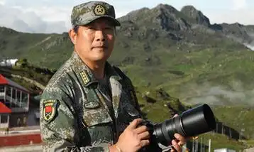 1976年冬,从威虎山下林海雪原的知青农场走进绿色军营,先后在沈阳军区