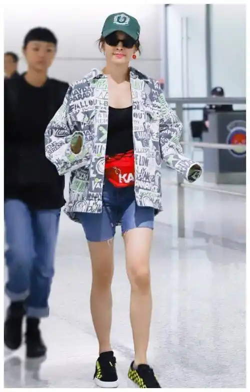 身高不足1米6的蔡依林,也能穿出1米7长腿,看到鞋子懵了_穿着_白色