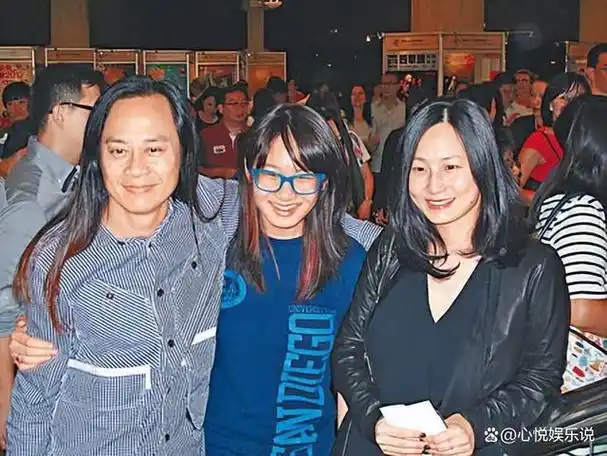 蔡一智1965年出生于一个普通家庭,父亲是小学校工.