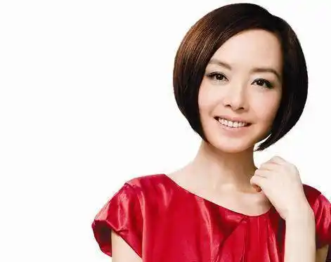 大学时期的鲁豫照片被扒出,120斤的她清纯可爱,还是胖起来好看_时候