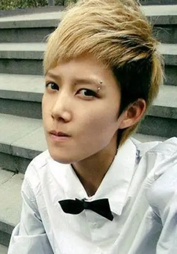 林弯弯发型图片