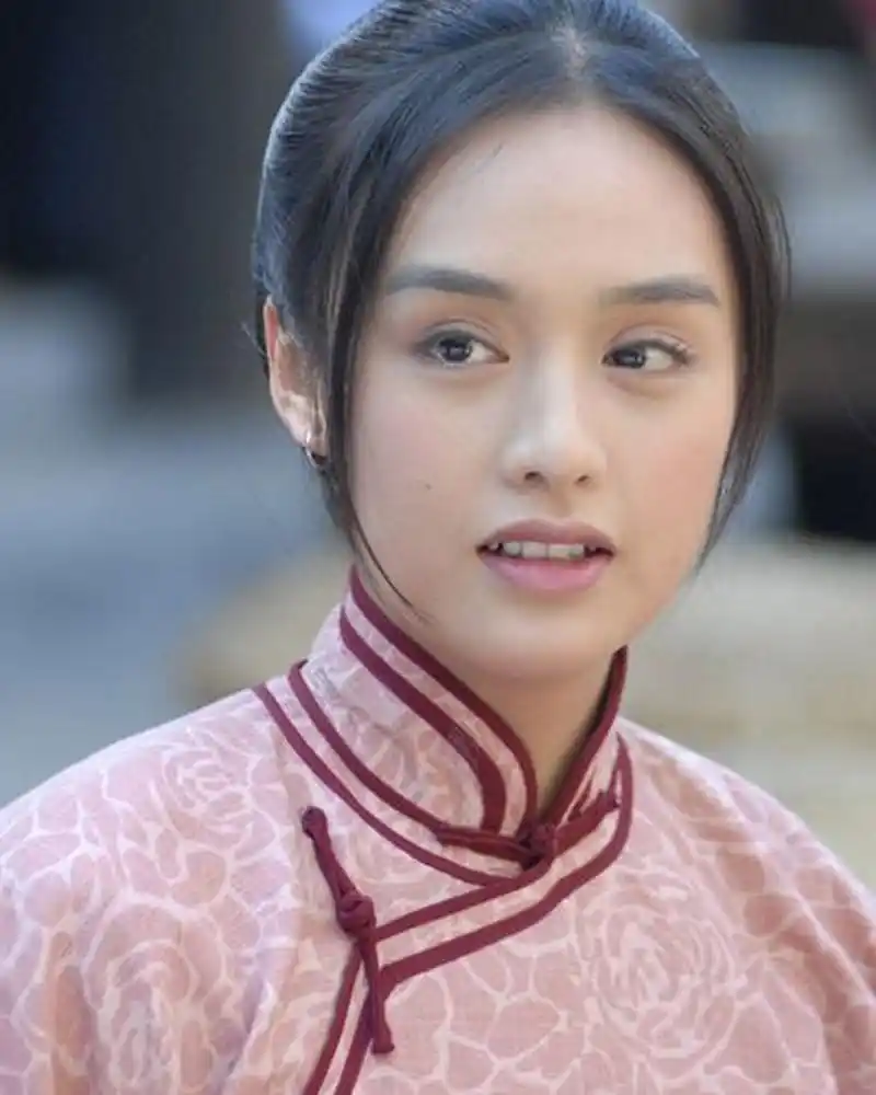 陈数,王丽坤,李小冉等26位女星惊艳亮相,角色魅力四溢.