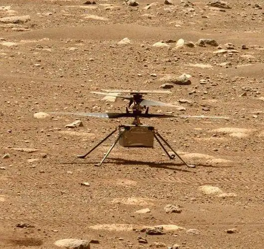 需要克服火星稀薄大气 美国机智号火星直升机于2013年开始研制,重量