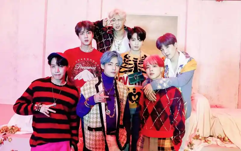 防弹少年团最新mvboywithluvfeathalseymvreaction