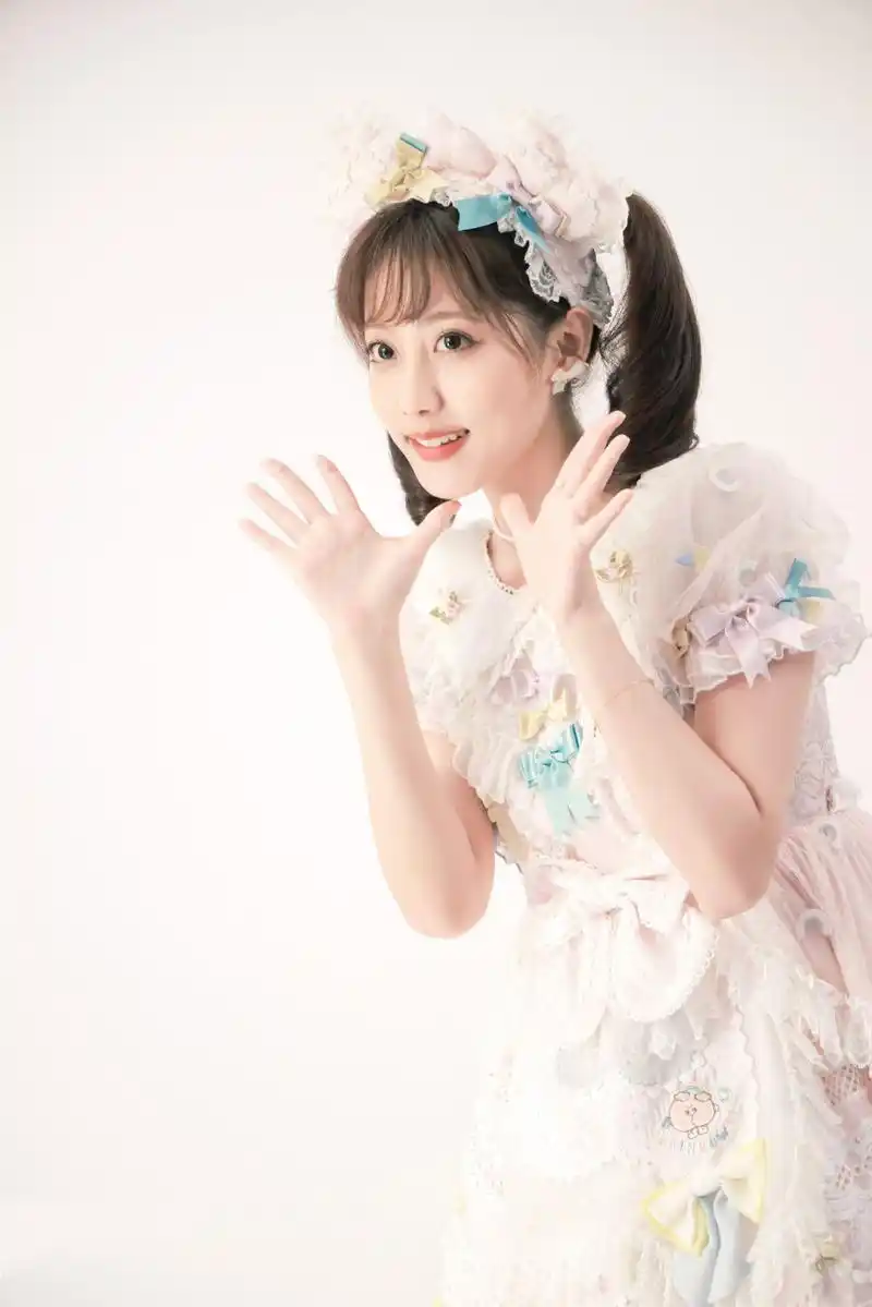 李艺彤油画感写真大片图集