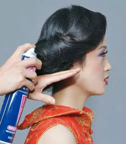 民国风旗袍盘发教程 展现出民国韵味的名媛风格