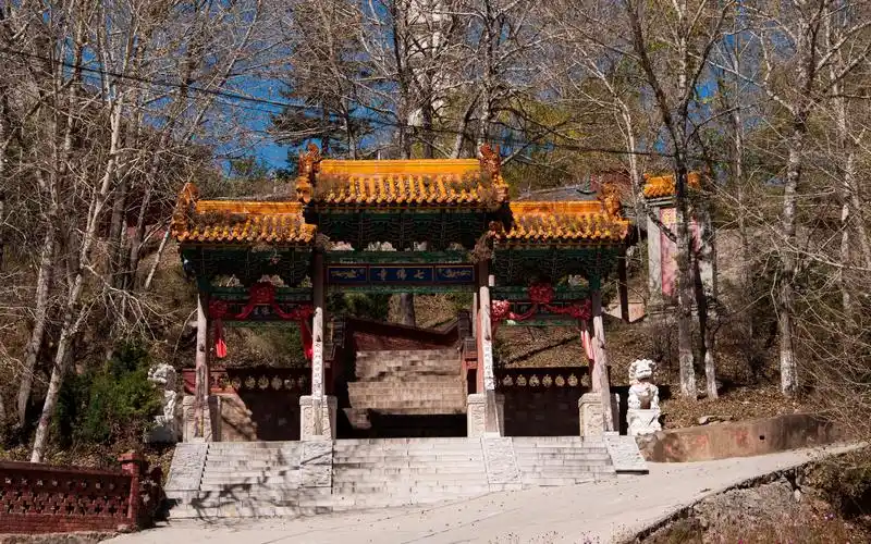 山西五台山七佛寺是什么样?没来过的朋友可以看下_哔哩哔哩_bilibili