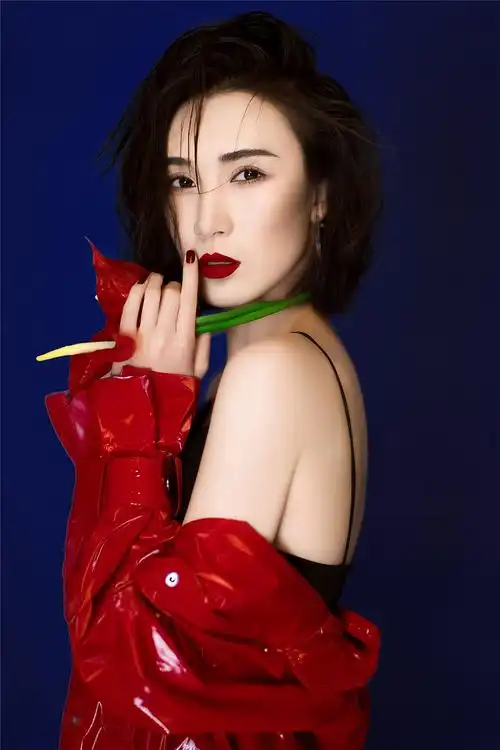 id="gnrtjqech4">闫佳颖(jessie),1993年6月27日出生于山西省太原市