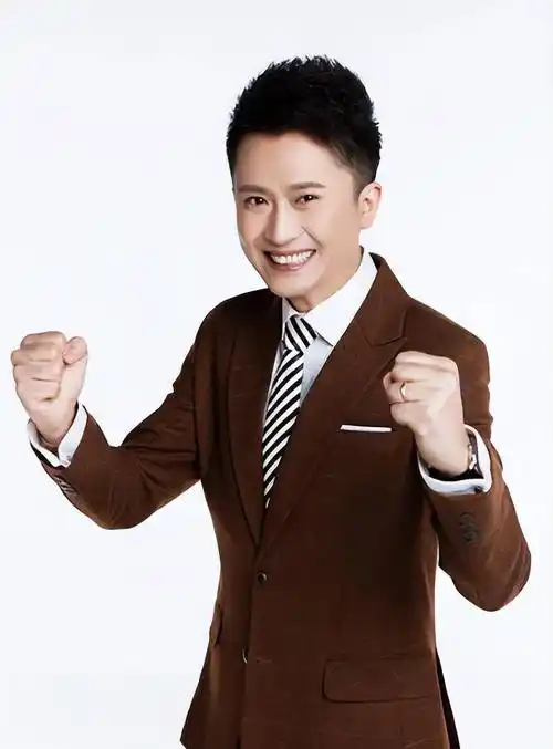 杨帆:抵达沈阳为分会场春晚做准备,老同事张蕾第一时间道贺_友情_职场