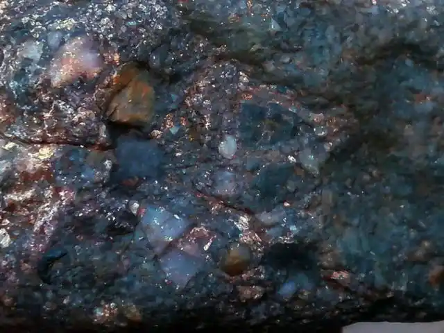 全球最贵的石头!一克10000块贵阳女孩拾400斤,一夜成富豪