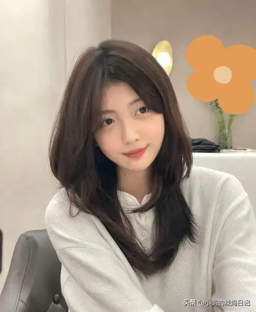 适合脸大脸圆女生的发型,时尚减龄又显气质,主要是显脸小(女生大圆脸