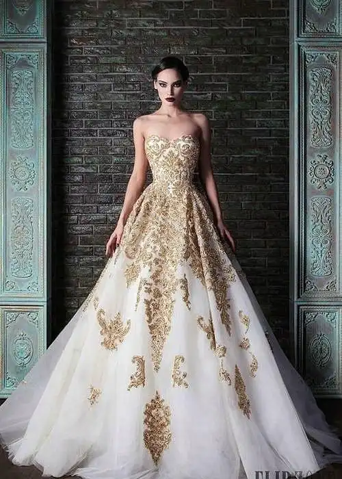 穿奢华大气金色婚纱 做人生赢家最美新娘