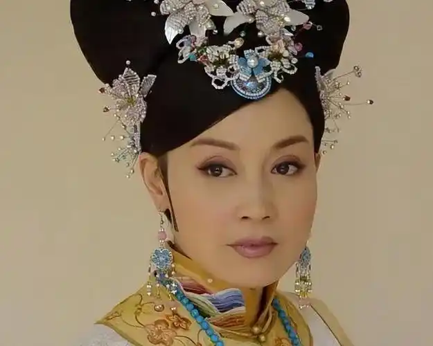 邬倩倩是一名实力演员,她演绎了不少的经典作品,例如:孝庄秘史,青年