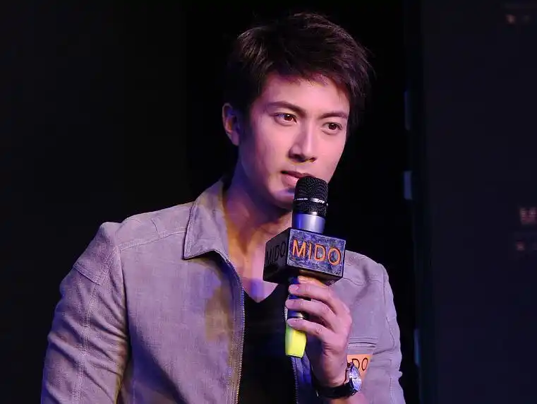 吴尊这是在感同身受的点评王力宏吗?也太让人意外了吧!