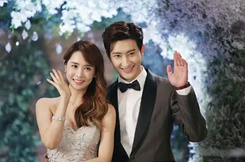 【图】《最佳情侣》婚纱照曝光 周觅李多海甜蜜相拥