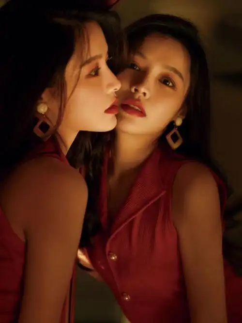 明艳动人的港风写真一整个爱上的港风