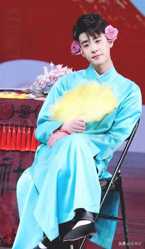 张云雷穿上汉服,会是什么样子? - 石塘网