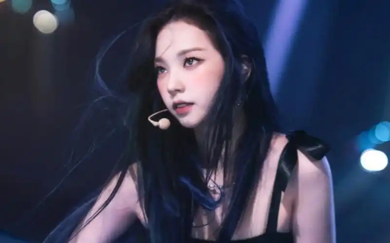 柳智敏karina蛇姐甩头甩到了多少人的心里