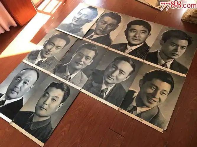 【二十二大明星照】四开大_电影海报_第1张_7788钟表收藏