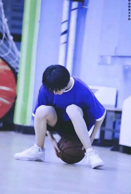 把你腿打折757575正文【宿主醒醒,宿主醒醒】严浩翔"嗯,再睡会"