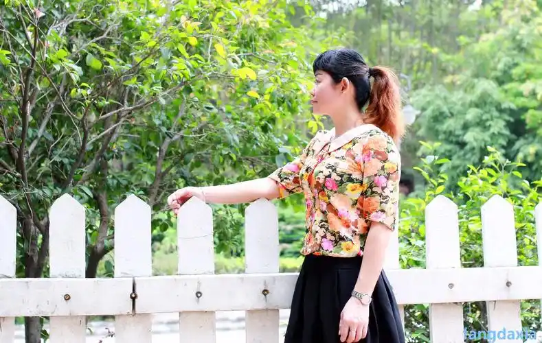 外拍不是年轻美女的专利.漂亮妈妈