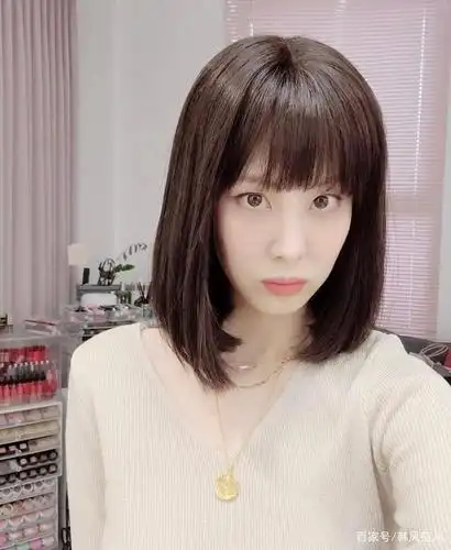 分享少女时代成员徐贤的自拍美照,欧尼太可爱太迷人啦