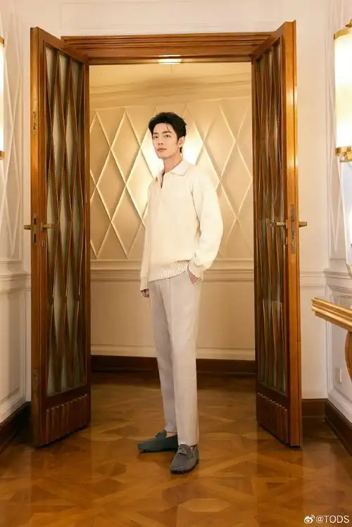 肖战晚宴穿搭##肖战晚宴的衣服穿到了机场