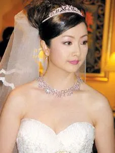 祁宏昨晚"神秘"结婚 陆毅携女友一同露面(组图)