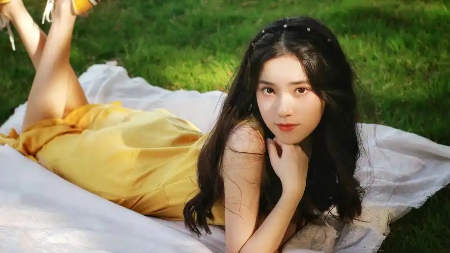 楚楚动人的小仙女