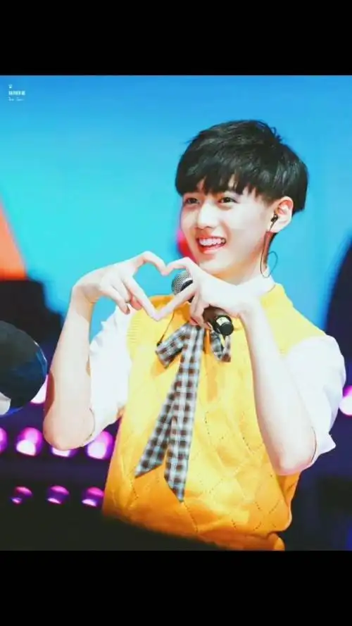 创造营2019学员,焉栩嘉,超级可爱的旺仔,点击了解,拜托大家点赞支持