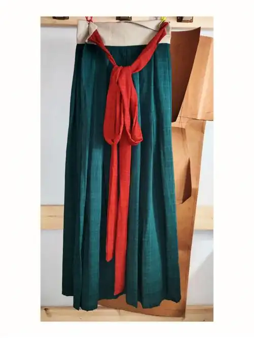 这两块红绿格纹布料真的绝美尽管一片式方布满褶裙