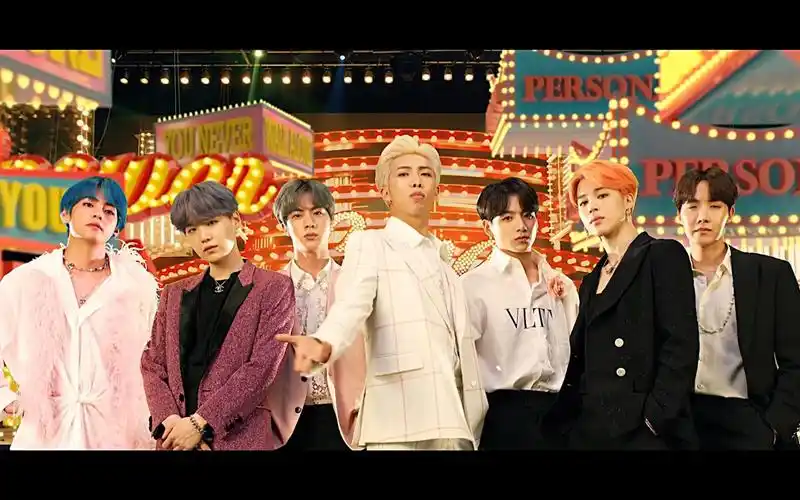 【4k】"boy with luv"/bts,收藏级画质_哔哩哔哩_bilibili