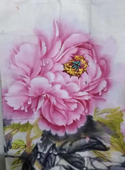 小写意:  清晨的牡丹花露珠晶莹剔透!(局部)