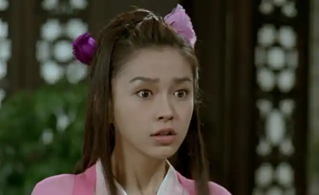 其中第一个接触到的令人印象比较深刻的就是她在《花田喜事2010》里面