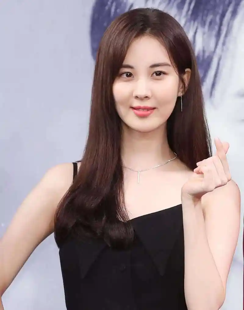 气质女神徐贤舔屏图,忙内真的越来越有范儿了